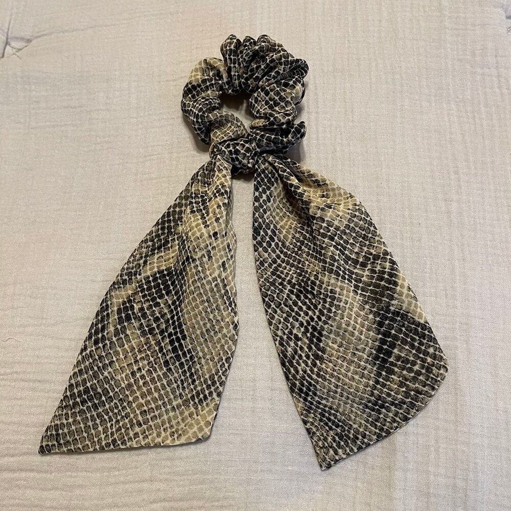 Snakeprint hair scrunchie